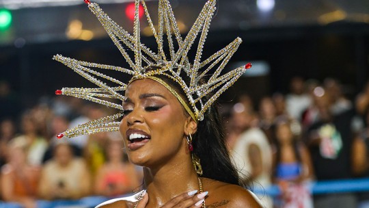 Claudia Leitte puxa o bloco Largadinho em Salvador | Gshow