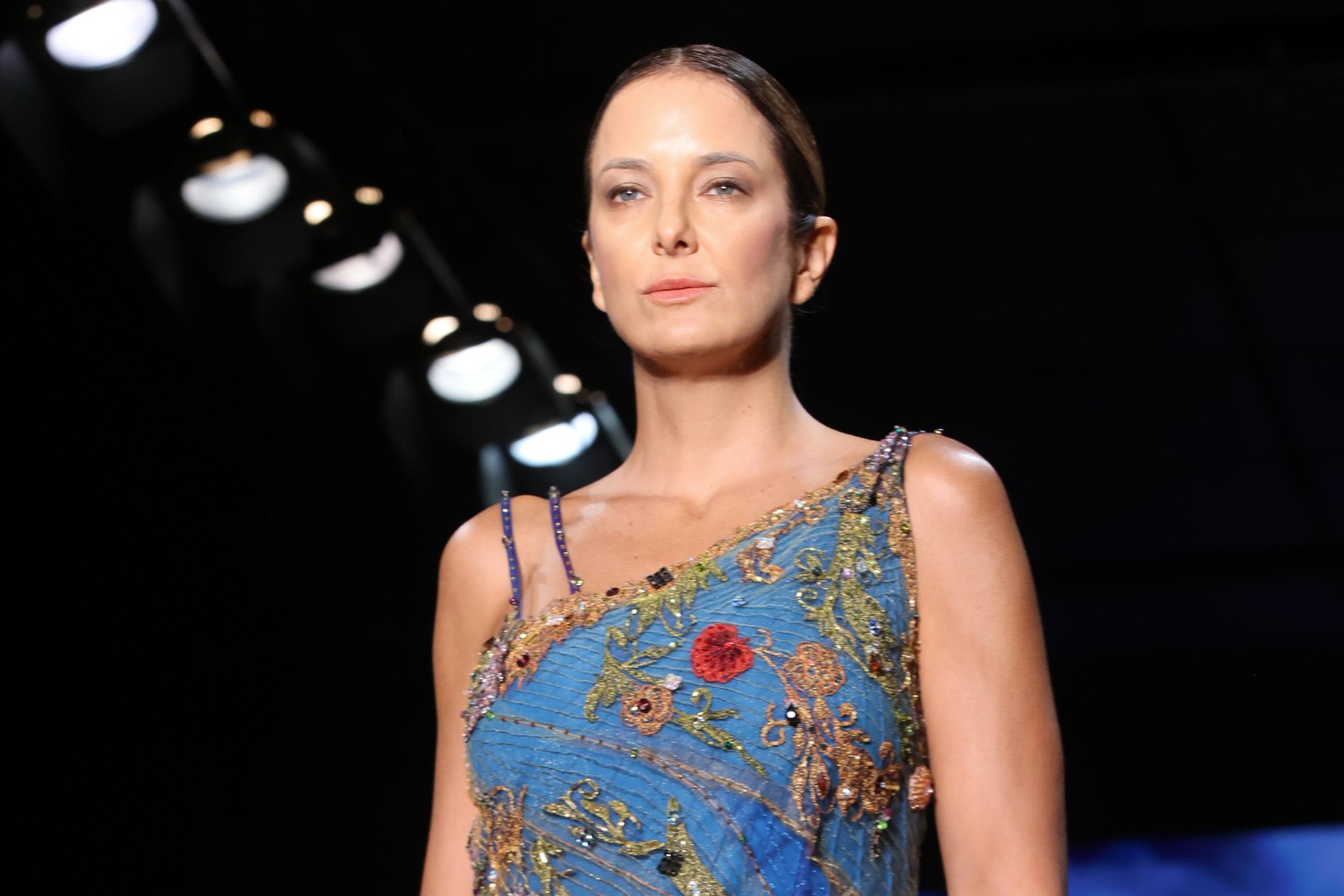 Ticiane Pinheiro conta que sempre quis desfilar no SPFW: 'Sonho que realizei ano passado'