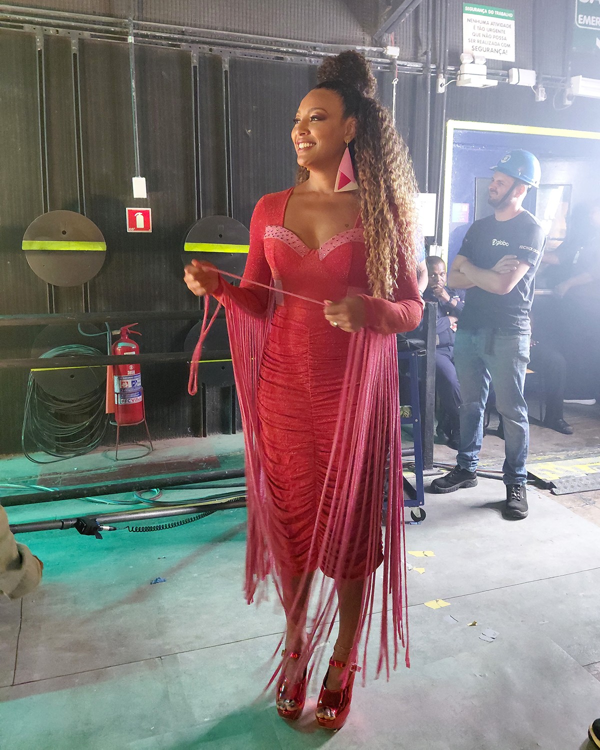 Sheron Menezzes celebra volta de Sol em Dona de Mim, agora como estrela pop: ‘Diferente’