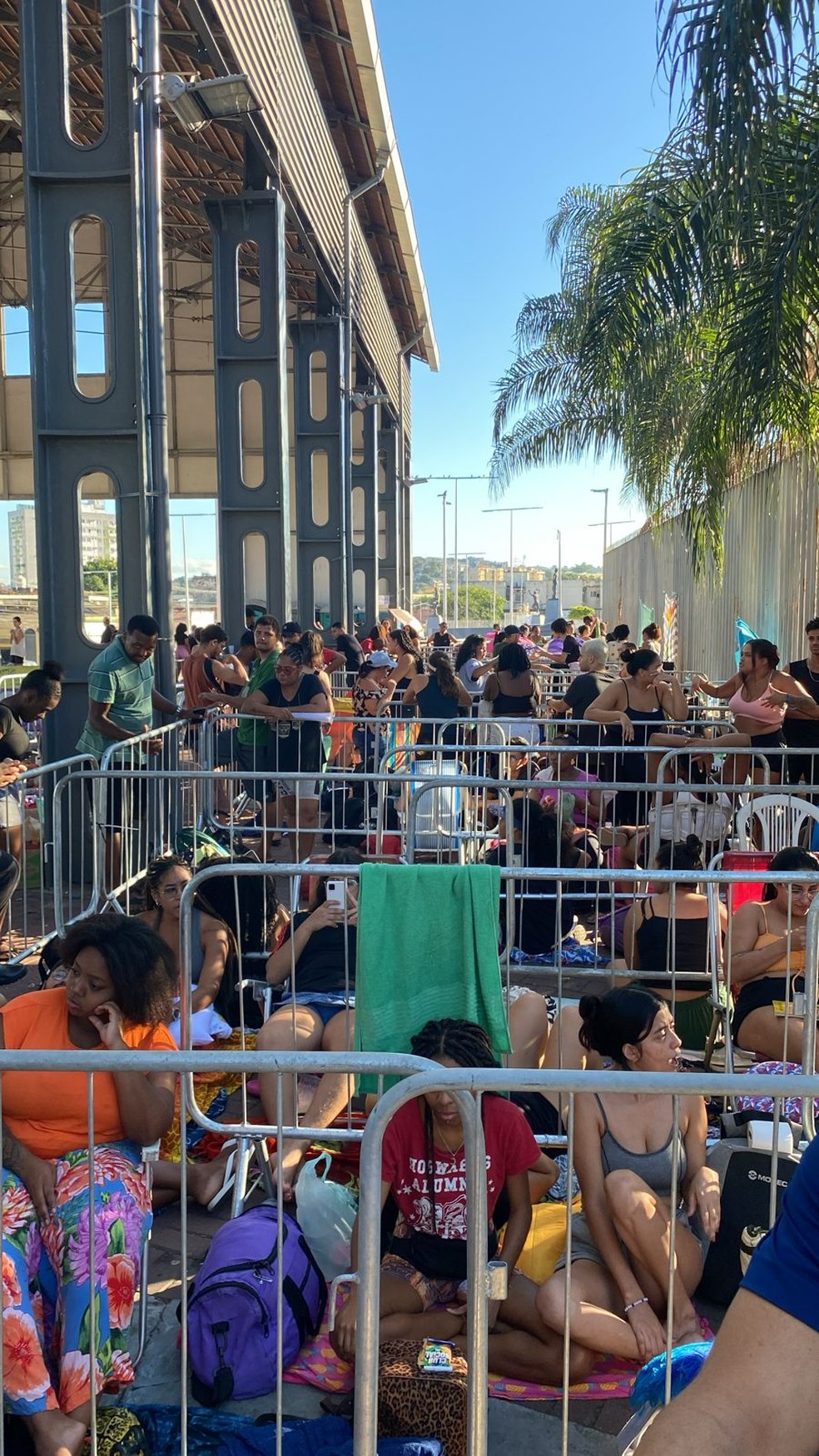 Fila para compra de ingresso de show do Bruno Mars — Foto: gshow