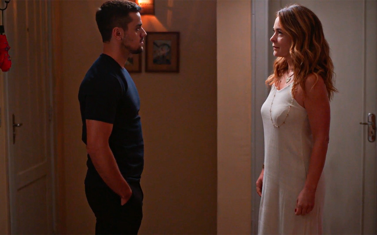 Dona de Mim: Filipa e Danilo têm primeira noite de amor e acordam felizes