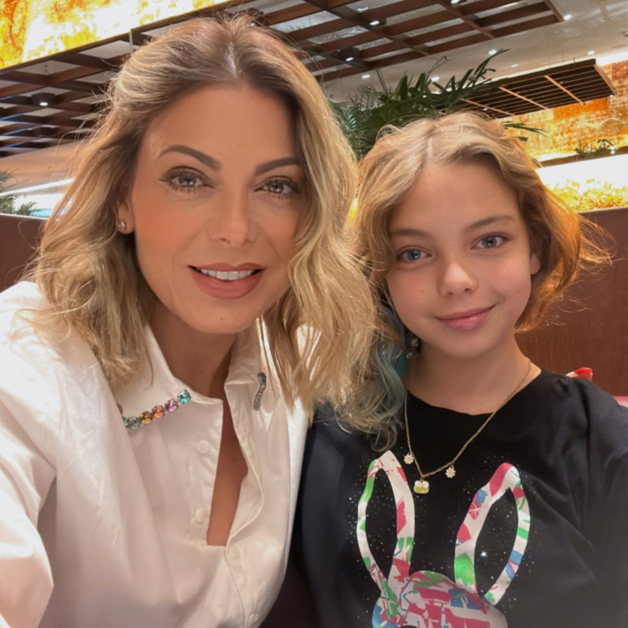 Dia das Mães: relembre famosos que chocam pela semelhança com suas mães; veja fotos