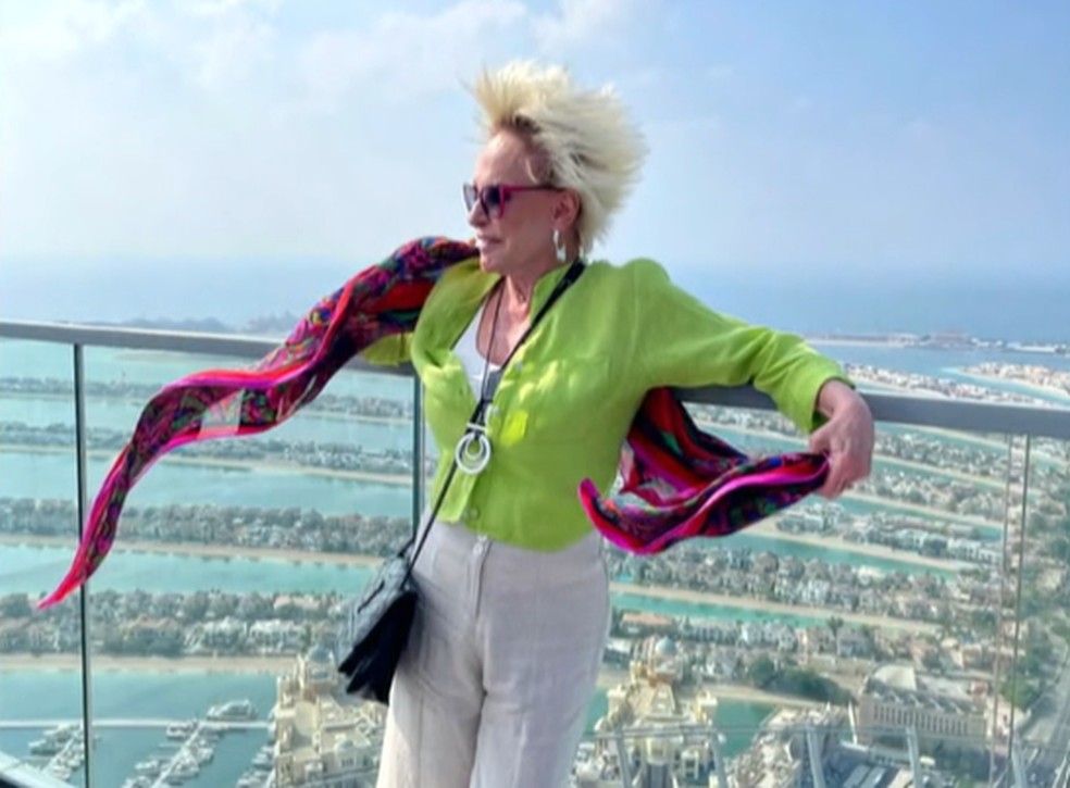 Ana Maria posa em Dubai — Foto: Globo