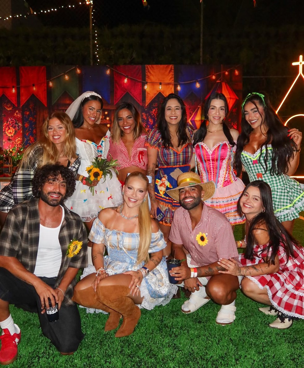 Virginia compartilha cliques da festa Junina — Foto: Reprodução/Instagram