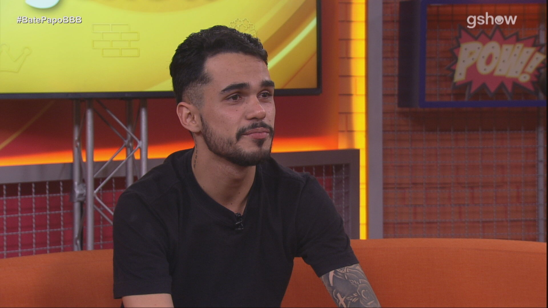 João Gabriel vê cenas de tretas com Aline e admite arrependimento: 'Decepcionado comigo mesmo'