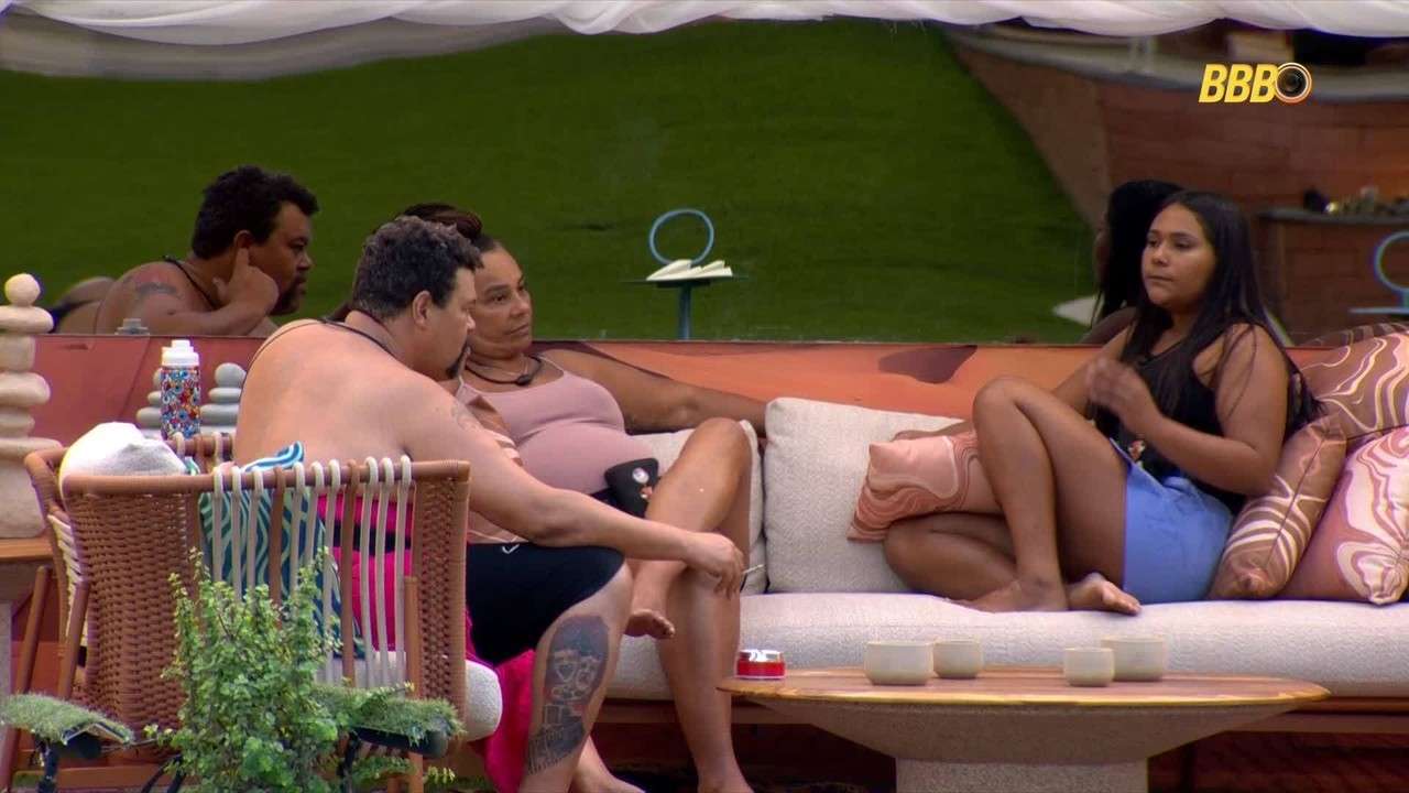 Chaiany brinca com Babu sobre banho de piscina: 'Nem me chamou pra esfregar suas costas'