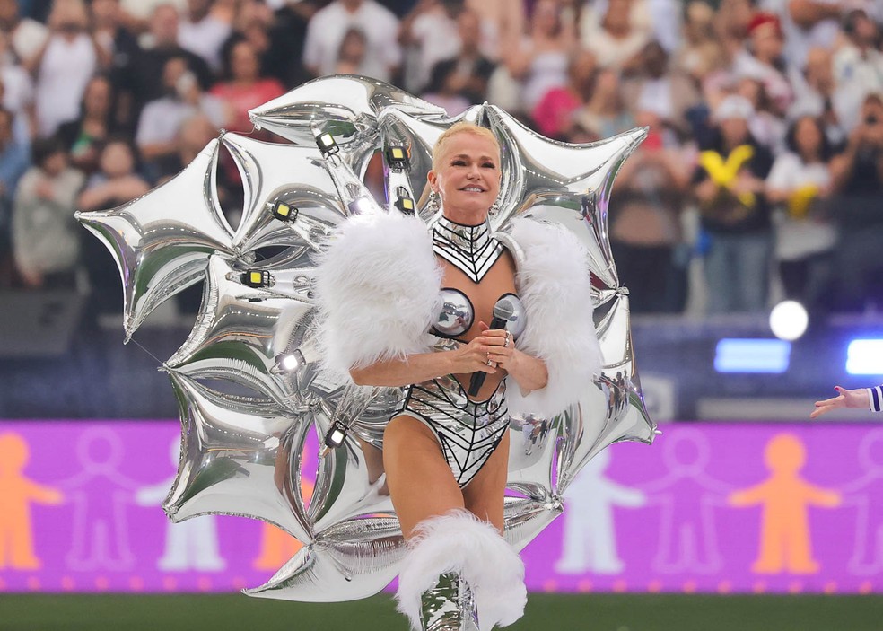 Show da Xuxa no Futebol da Esperança — Foto: brazil news