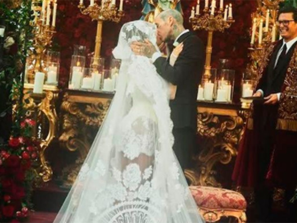 Kourtney Kardashian se casa com Travis Barker na Itália — Foto: Reprodução Instagram