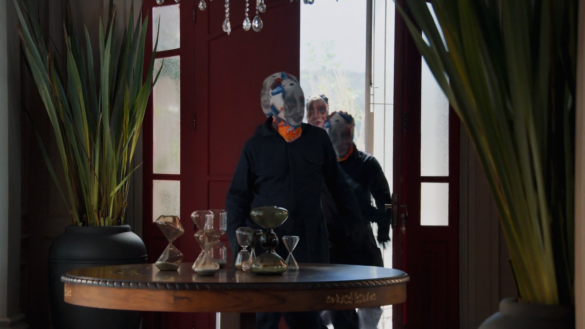 Três Graças: Misael e Joaquim anunciam assalto na mansão de Arminda