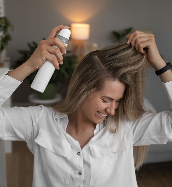 Pode usar shampoo a seco todos os dias? Veja benef&iacute;cios e riscos | Gshow