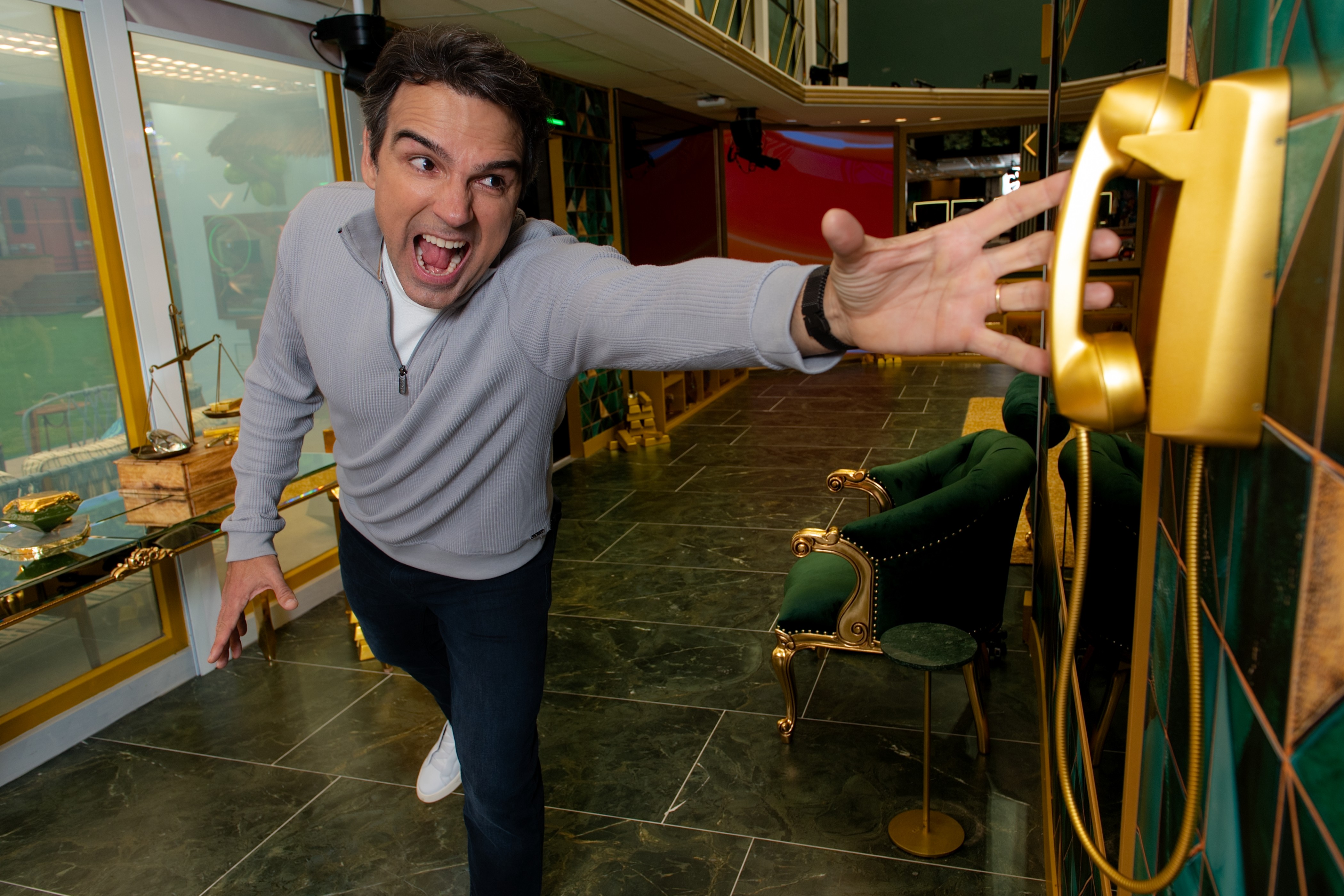 Que horas começa o BBB 26 hoje, sábado (31)?