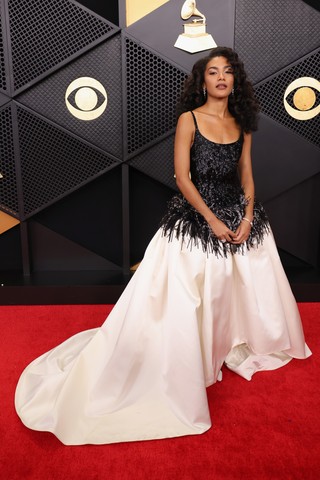 Grammy Awards 2026: veja os looks dos famosos no tapete vermelho