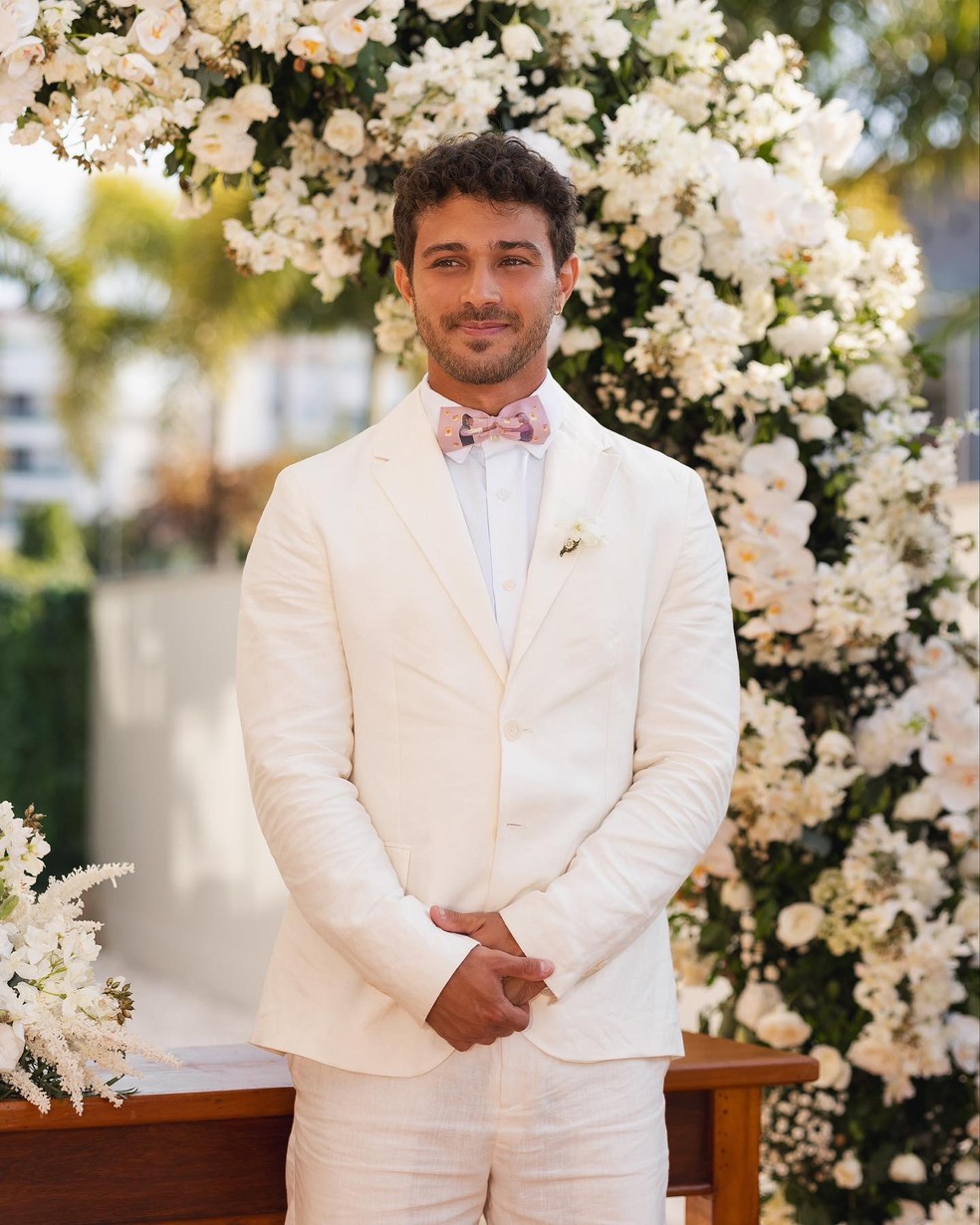 Larissa Manoela mostra mais fotos in&eacute;ditas do casamento &mdash; Foto: Reprodu&ccedil;&atilde;o/Instagram