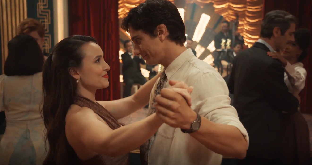 Êta Mundo Melhor!: Estela e Túlio participam de concurso de dança, e Celso dá o troco