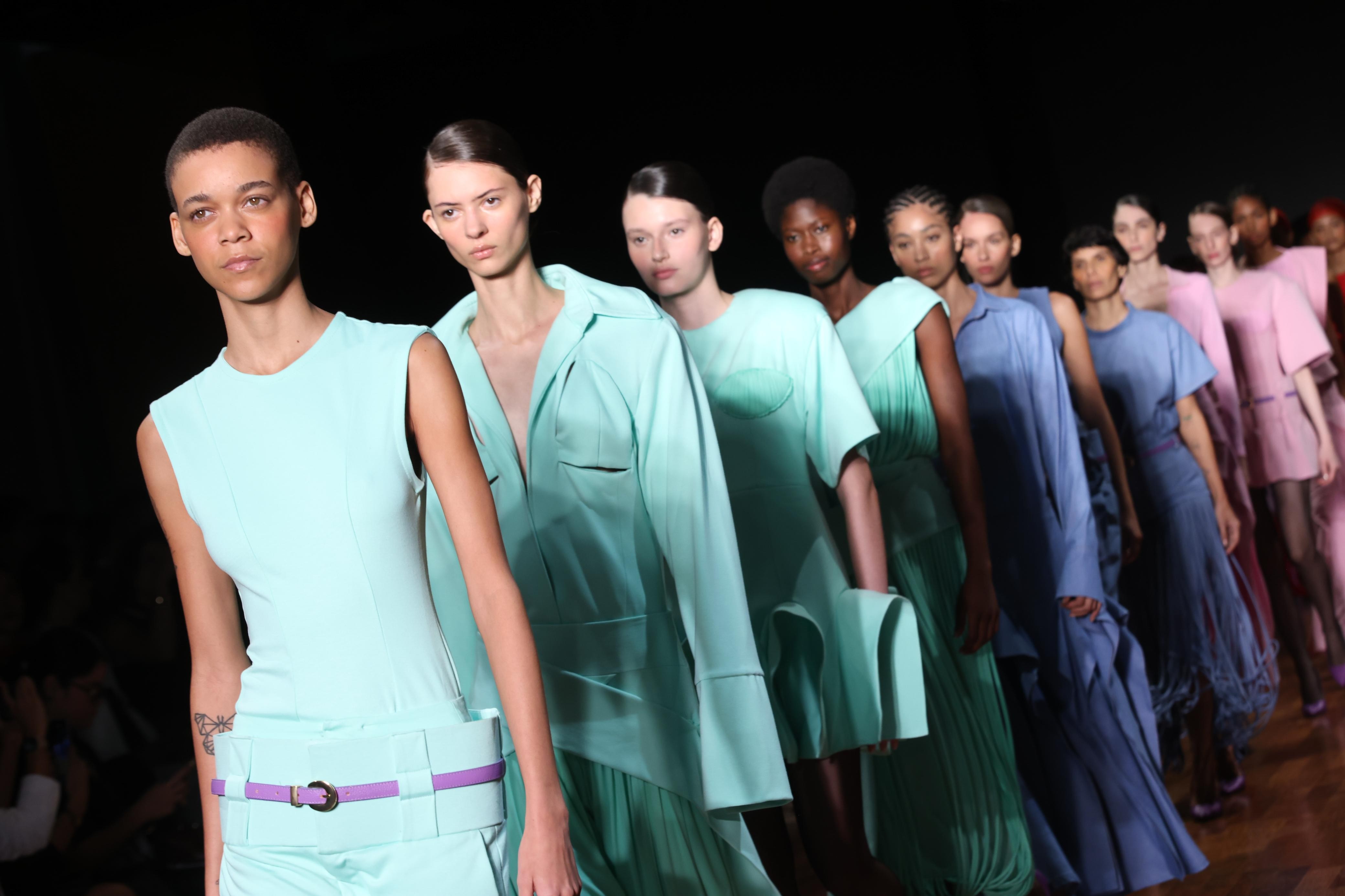 Weider Silveiro invoca uma Vênus contemporânea em coleção desfilada no SPFW N59