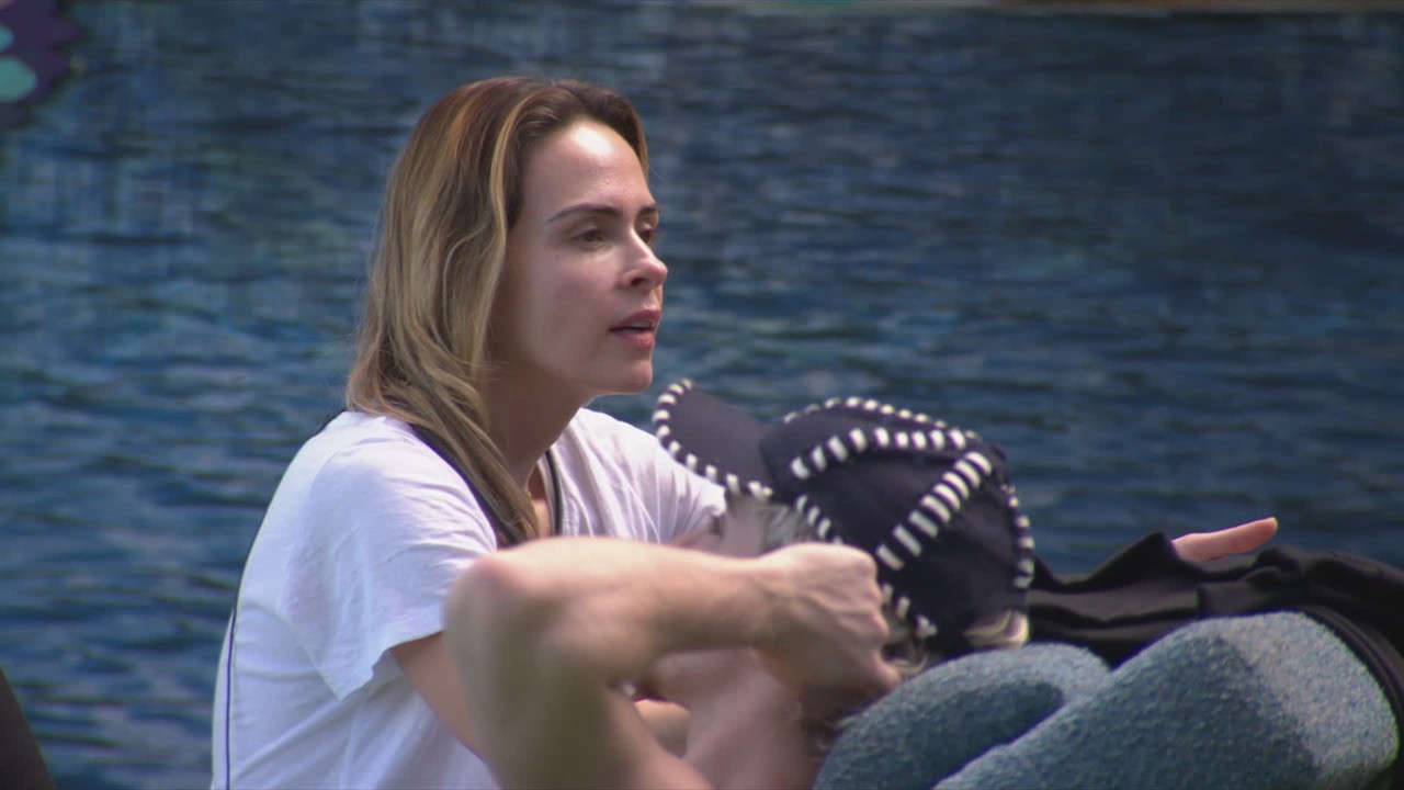 Ana Paula Renault repercute discussão com Chaiany: 'Muda a postura e muda o timbre de voz'