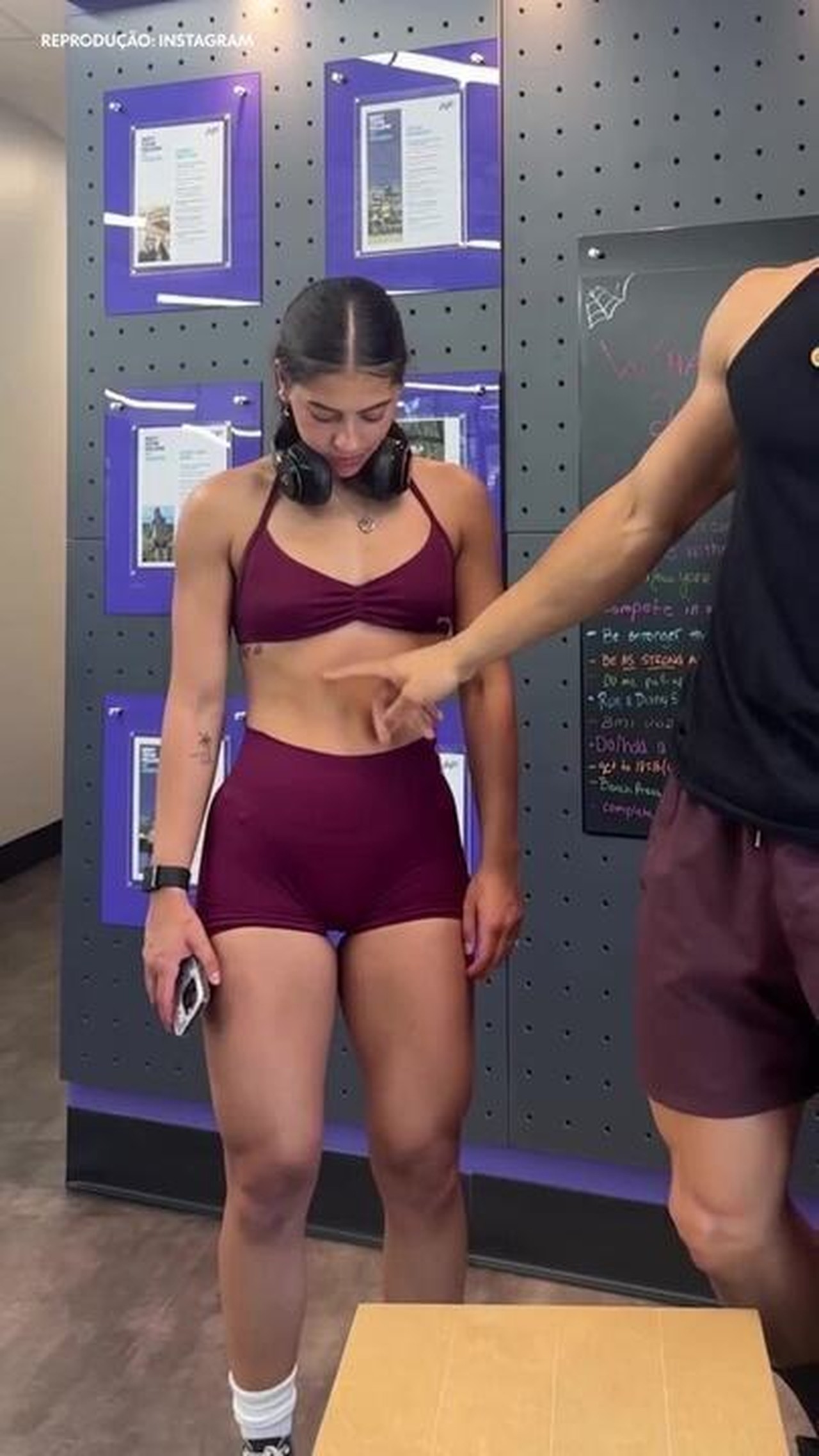 Victor Alexandre, filho de Carla Perez e Xanddy, exibe abdômen definido da noiva: 'Daqui a pouco ela vai me passar'