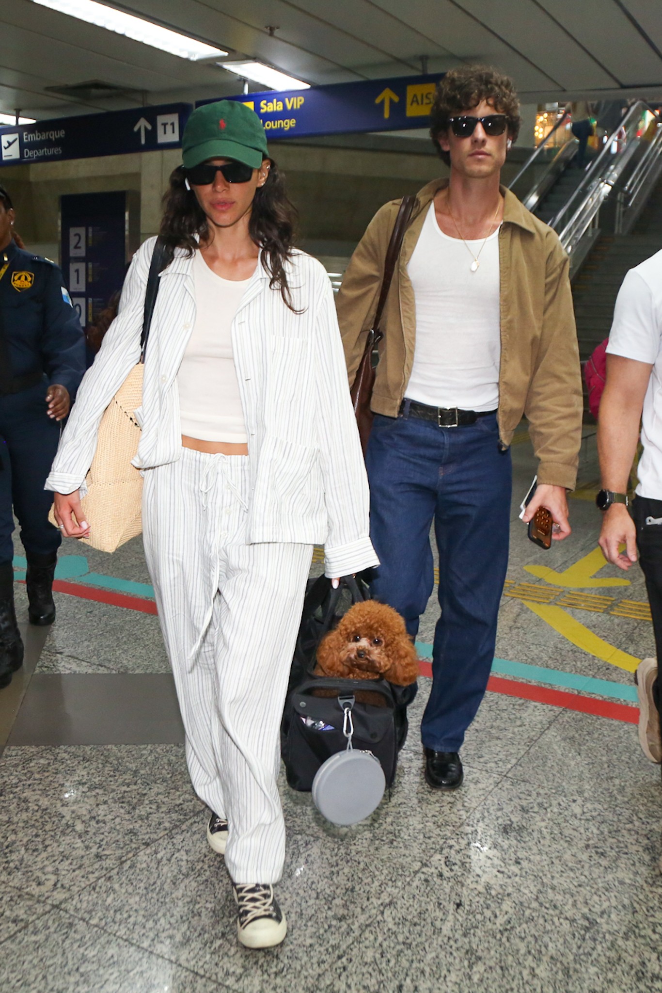 Carnaval em Salvador: Bruna Marquezine, Fê Paes Leme e mais; veja famosos que estão na capital baiana