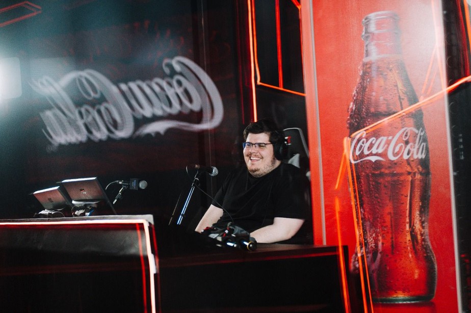 Live histórica! A convite da Coca-Cola, Casimiro faz after party ao vivo do Rock in Rio