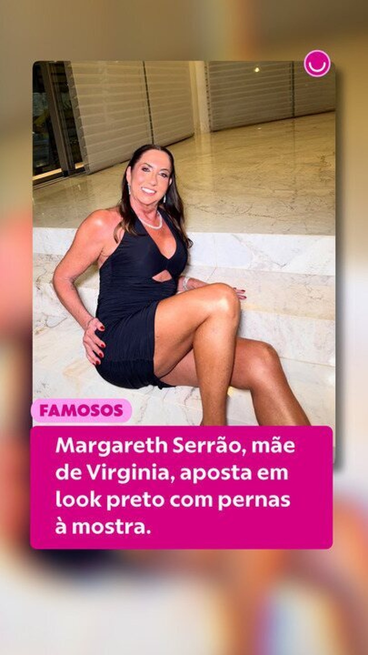 Margareth Serrão, mãe de Virginia, aposta em look preto com pernas à mostra: 'Sessentou'