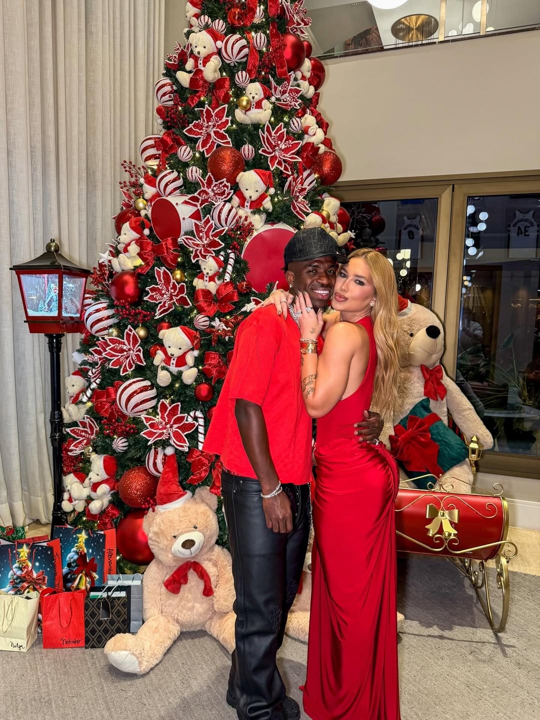 Veja como foi o primeiro Natal de Virginia Fonseca e Vini Jr. no Rio de Janeiro