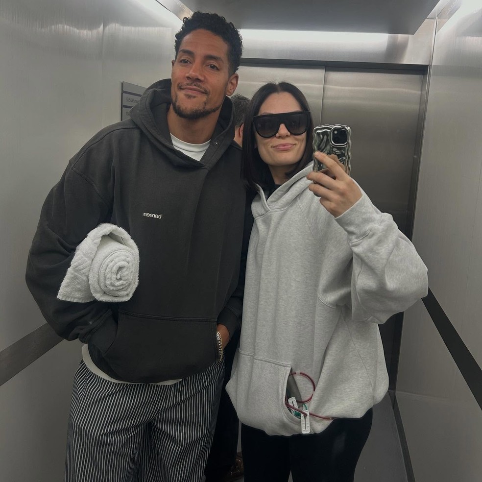 Jessie J mostra tratamento contra câncer de mama no Instagram — Foto: Reprodução/Instagram