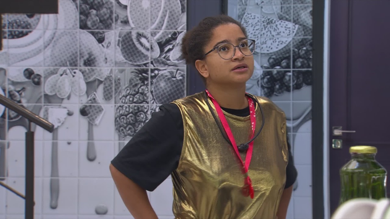 Milena procura limões escondidos na Xepa e diz: 'Muito inteligentes, mas eu sou mais'