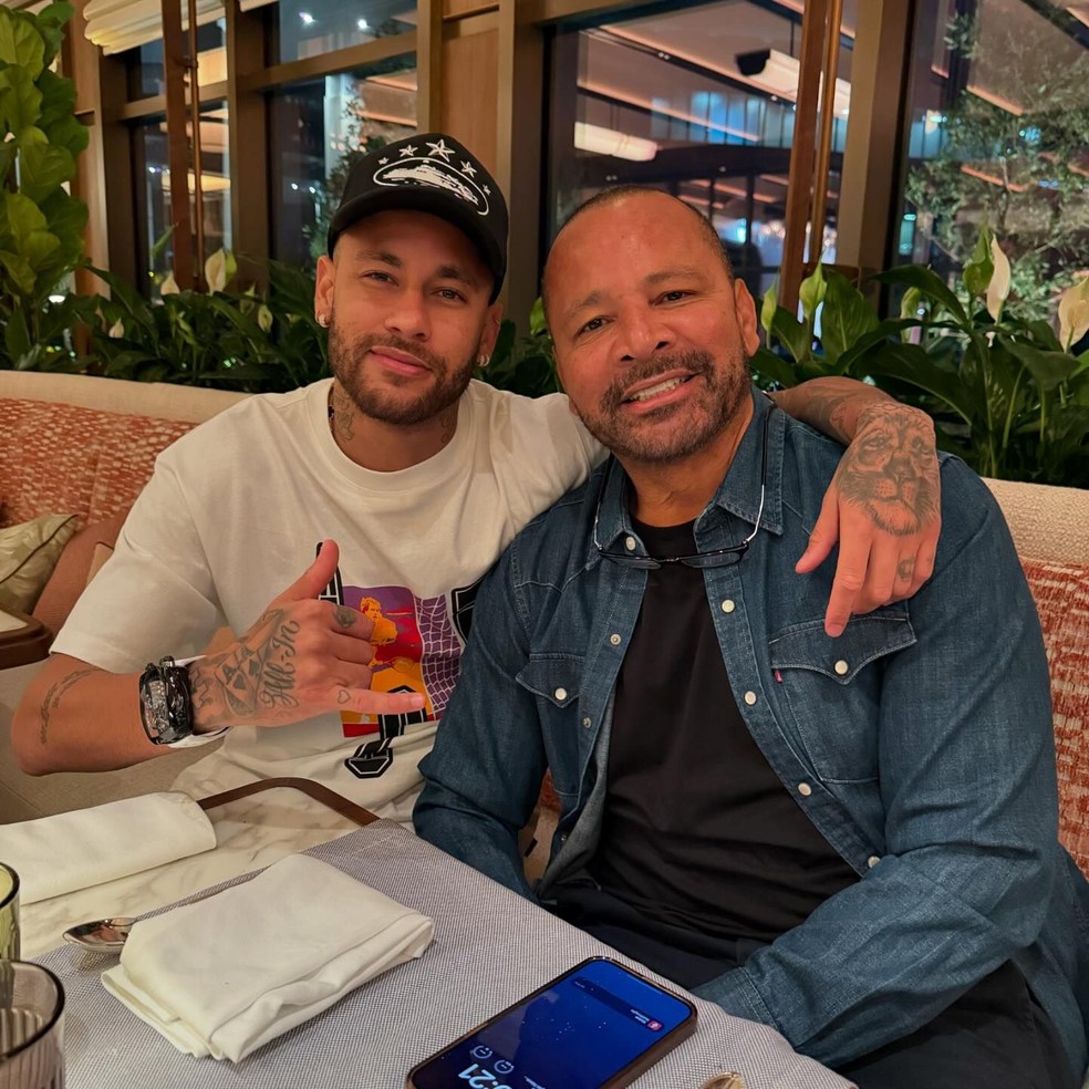 Neymar ao lado do pai, Neymar da Silva Santos — Foto: Reprodução/Instagram