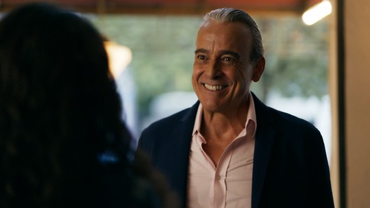 Quem Ama Cuida: Lyris inicia plano de vingança de Adriana contra Ulisses