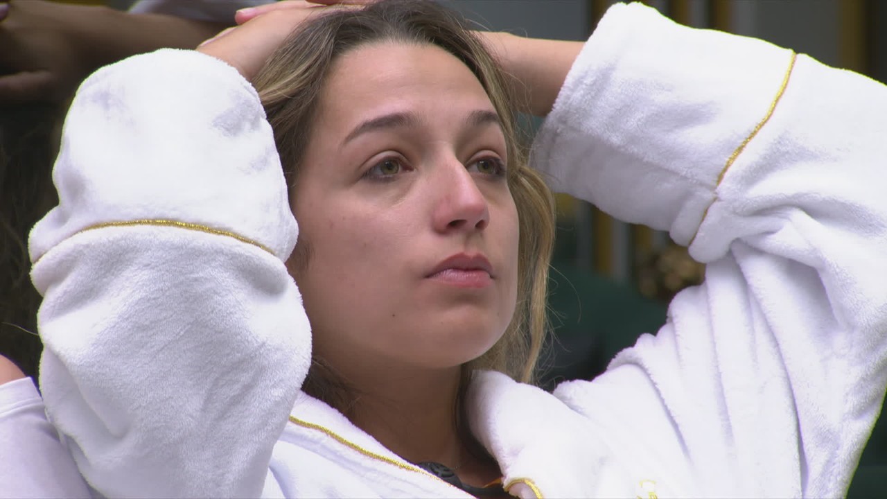 Samira alfineta Leandro após afirmar ter flagrado conversa com Jordana no BBB 26