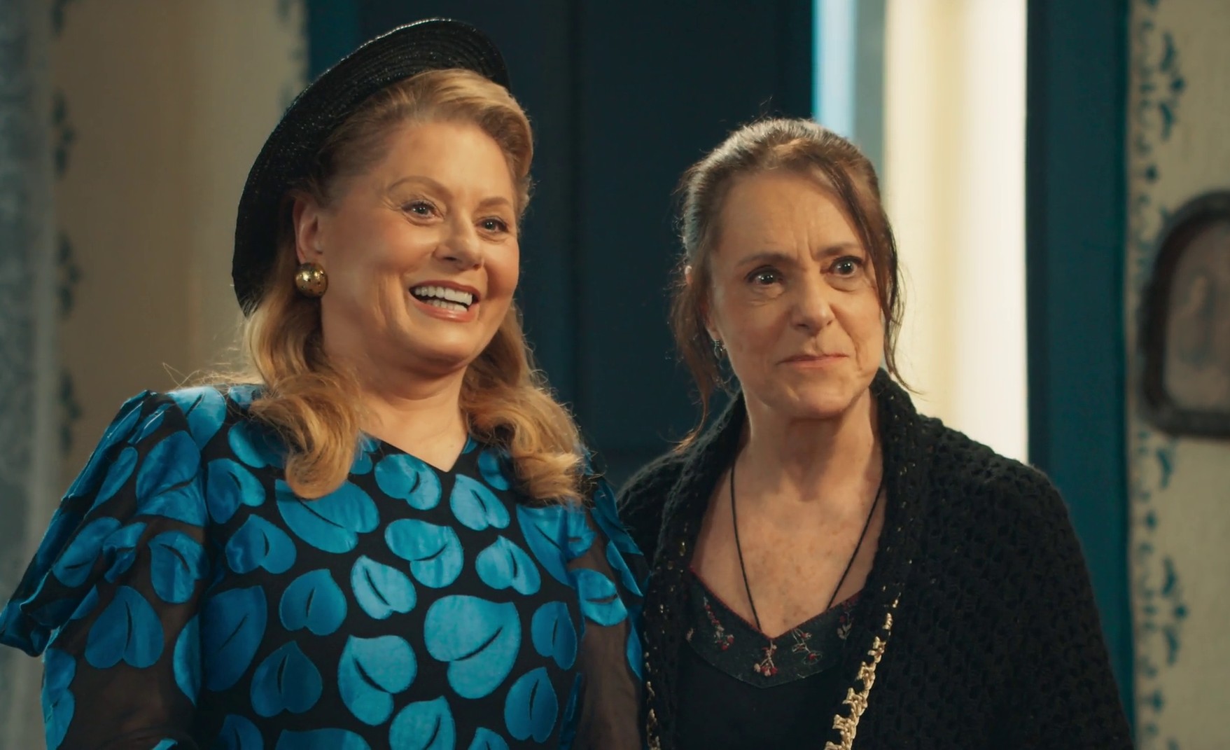 Êta Mundo Melhor!: Rosalinda, interpretada por Vera Fischer, chega ao sítio de Cunegundes como ex-miss