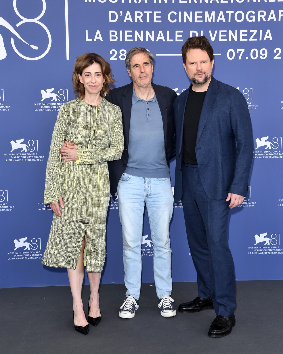 Selton Mello, Walter Salles, Fernanda Torres no Festival de Veneza — Foto: Reuters