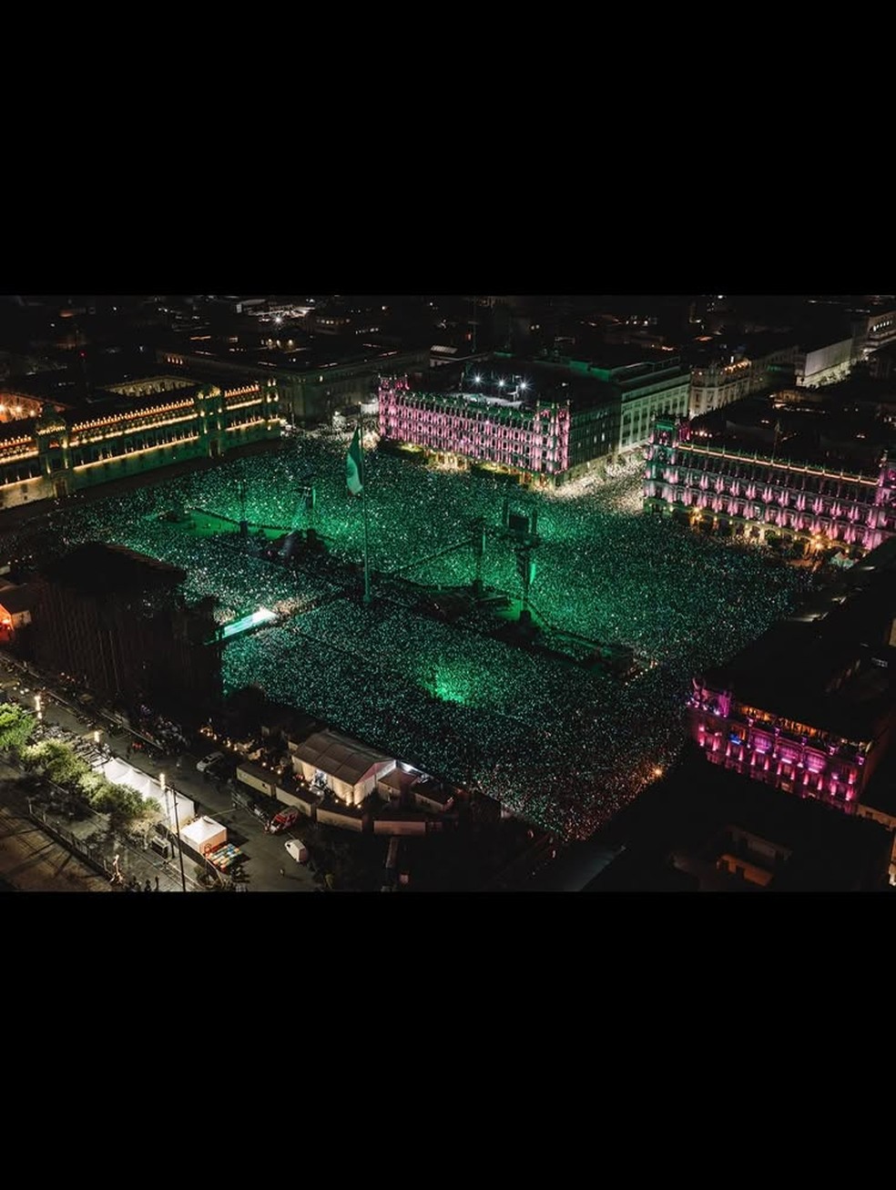 Shakira reúne 400 mil pessoas em show gratuito no México — Foto: Reprodução/Instagram