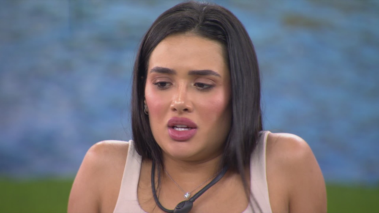 Jordana alerta Gabriela sobre brother: 'Com você, ele é diplomata'