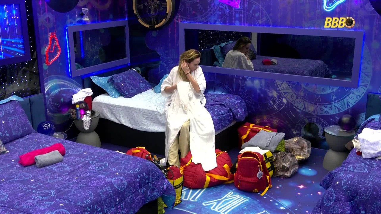 Ana Paula Renault brinca sobre look que pretende usar na Final do BBB 26: 'É a Carminha'