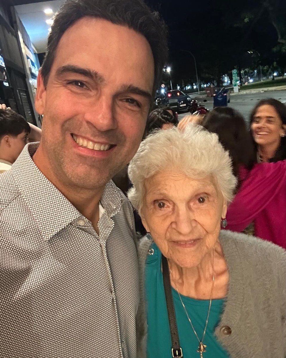 Tadeu Schmidt lamenta morte da mãe e faz homenagem emocionante: 'Obrigado  por tudo' | Gshow
