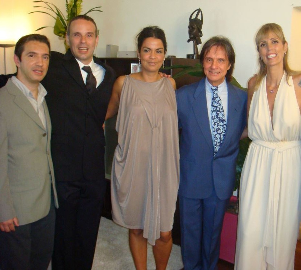 Roberto Carlos e os filhos, da esquerda para a direita: Rafael, Dudu, Luciana e Ana Paula  Foto: Reproduo site Roberto Carlos