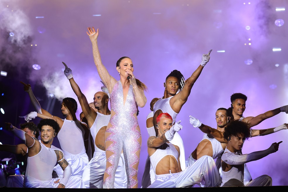 Ivete Sangalo durante apresentação noThe Town — Foto: Brazil News