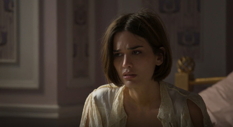 Marta irá amparar Virgínia após a filha sofrer um sangramento; Mirinho tratará a situação com negligência — Foto: Reprodução/TV Globo