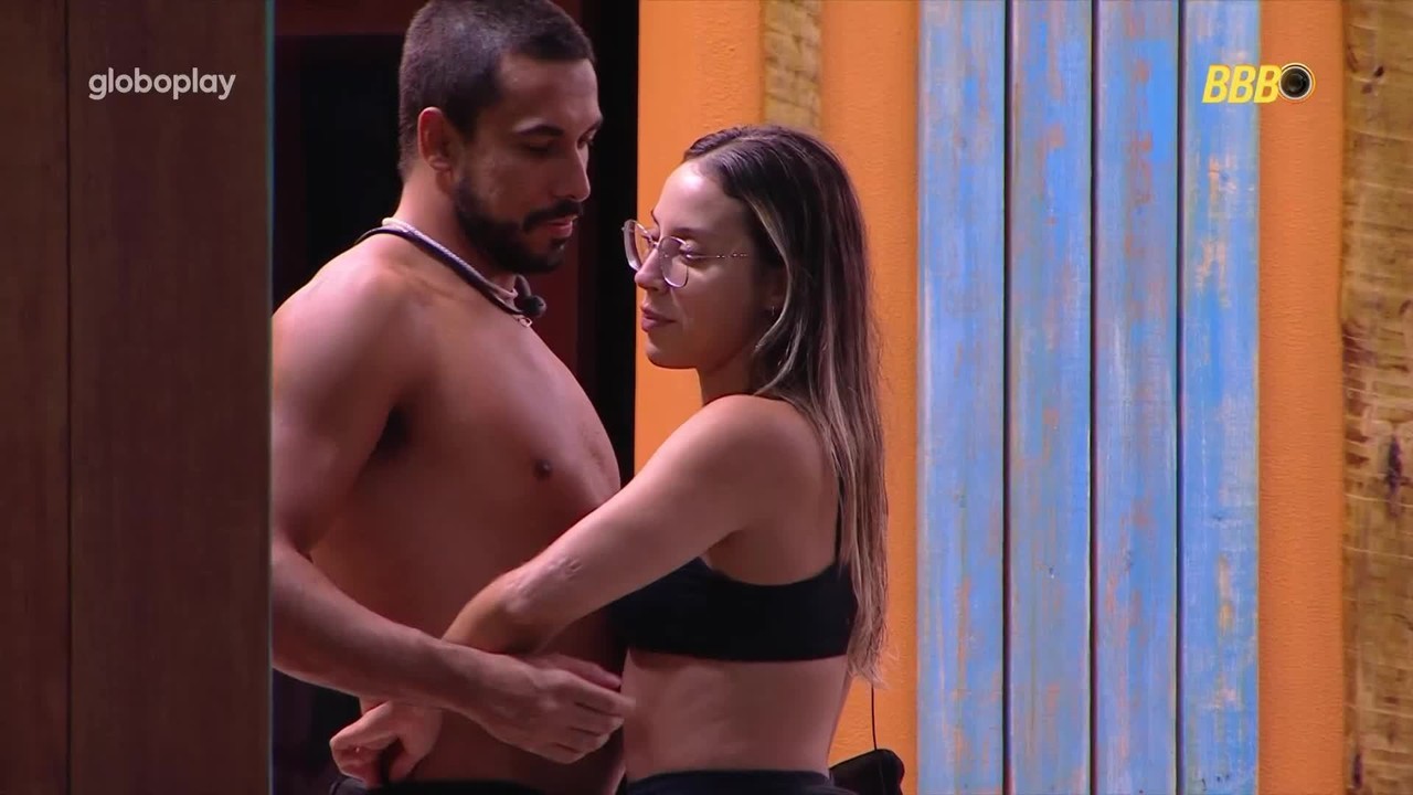 Maike diz que Renata está 'duvidando' do sentimento dele: 'Falou que não quer'