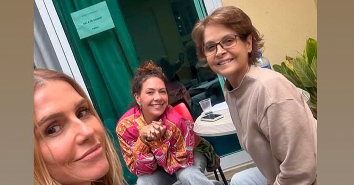 Deborah Secco posta com Fabiula Nascimento e Drica Moraes em reencontro para 'Bruna Surfistinha 2'