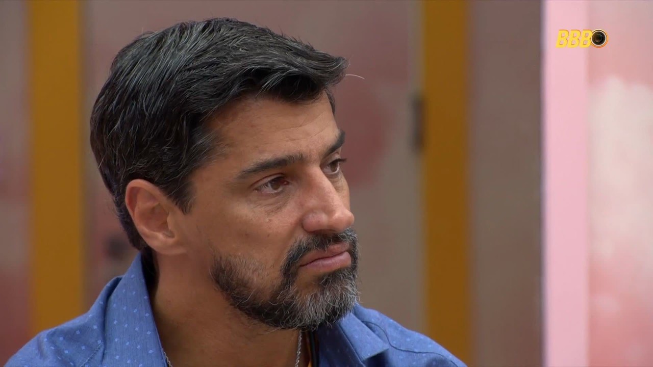 Alberto Cowboy revela ter desistido de embate com Ana Paula Renault: 'Vou tá sendo igual ela'