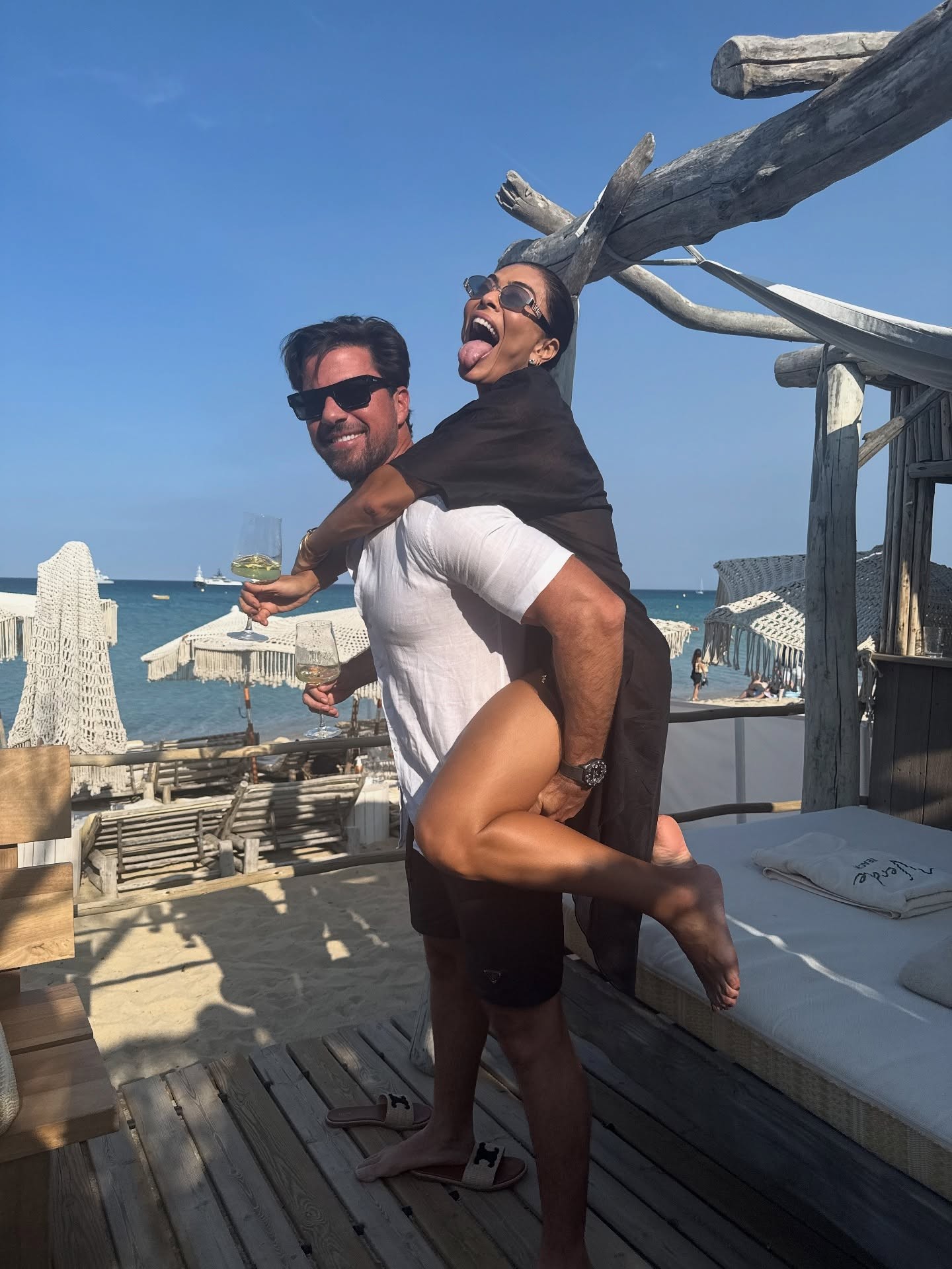 Juliana Paes abre álbum de fotos para celebrar aniversário do marido