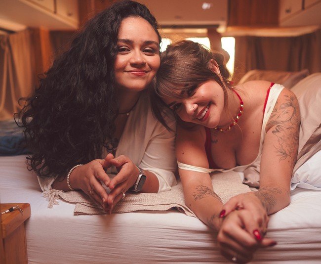 Marcela Mc Gowan e Luiza Martins falam de casamento e sexualidade  