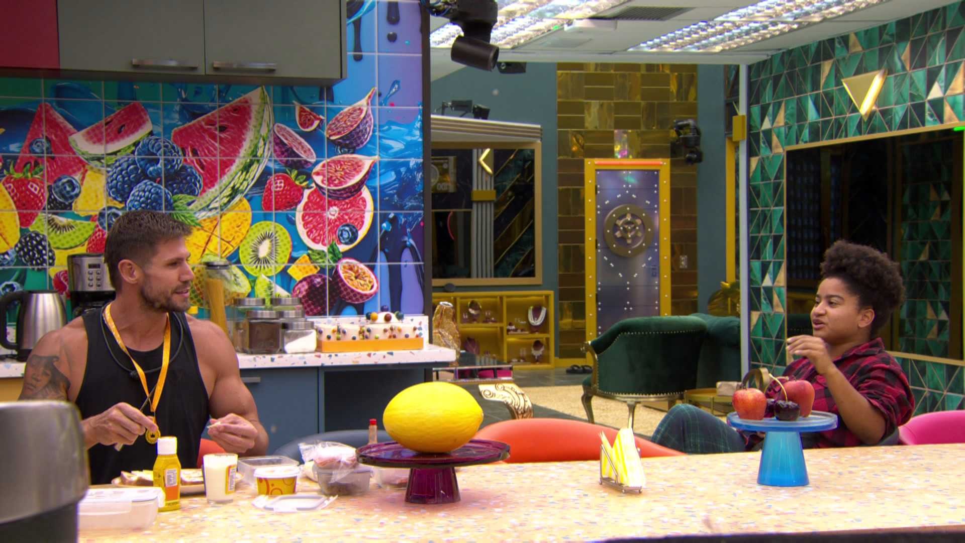 Milena alfineta Jonas Sulzbach, que rebate: 'Estou para conhecer alguém tão babaca'