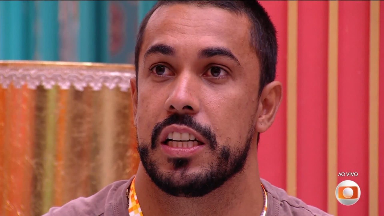 Líder Maike indica Diego Hypolito ao 14º Paredão do BBB 25