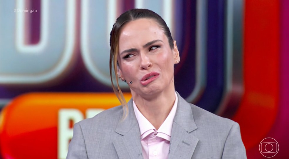Ana Paula se emociona no Domingão — Foto: Globo