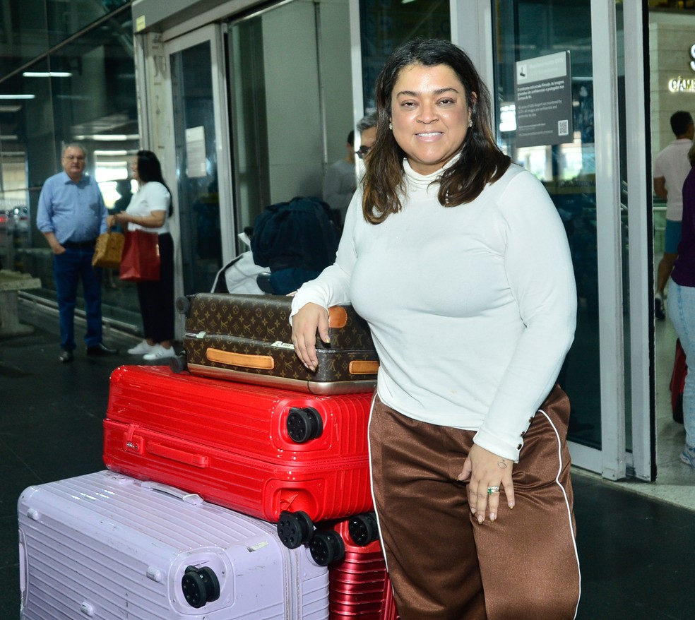 Preta Gil desembarca no Brasil para realizar nova cirurgia — Foto: Eduardo Martins / Brazil News