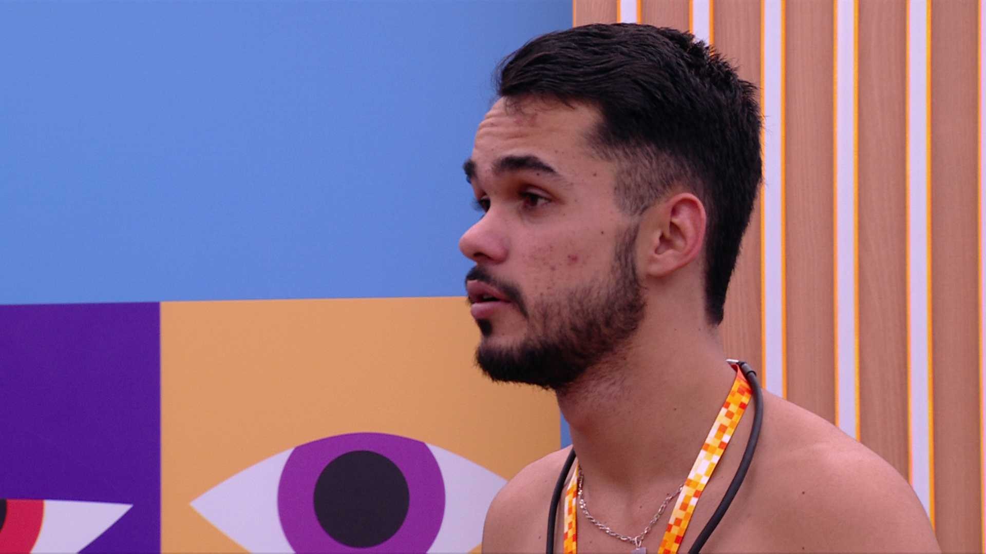 Em papo com Renata, João Pedro comenta conversa com Guilherme e argumenta: 'Estou me salvando'