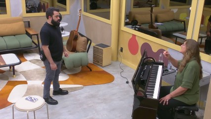 Finalistas do Estrela da Casa fazem preparação vocal: confira os vídeos